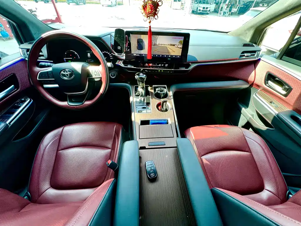 Китайский автомобиль. 华东牌商务车 — миниатюра 5