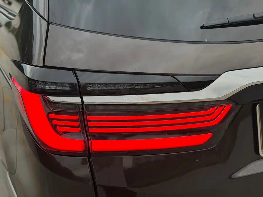 Honda Elysion — миниатюра 6