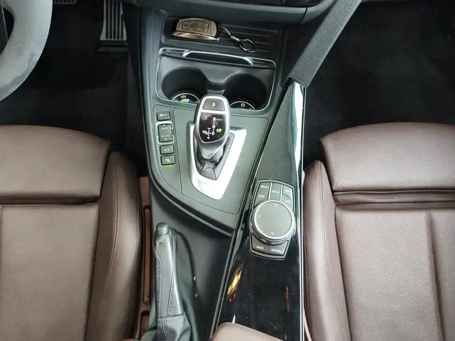 BMW 3 Series — миниатюра 16