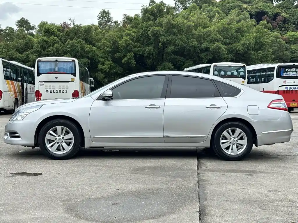Nissan Teana — миниатюра 7