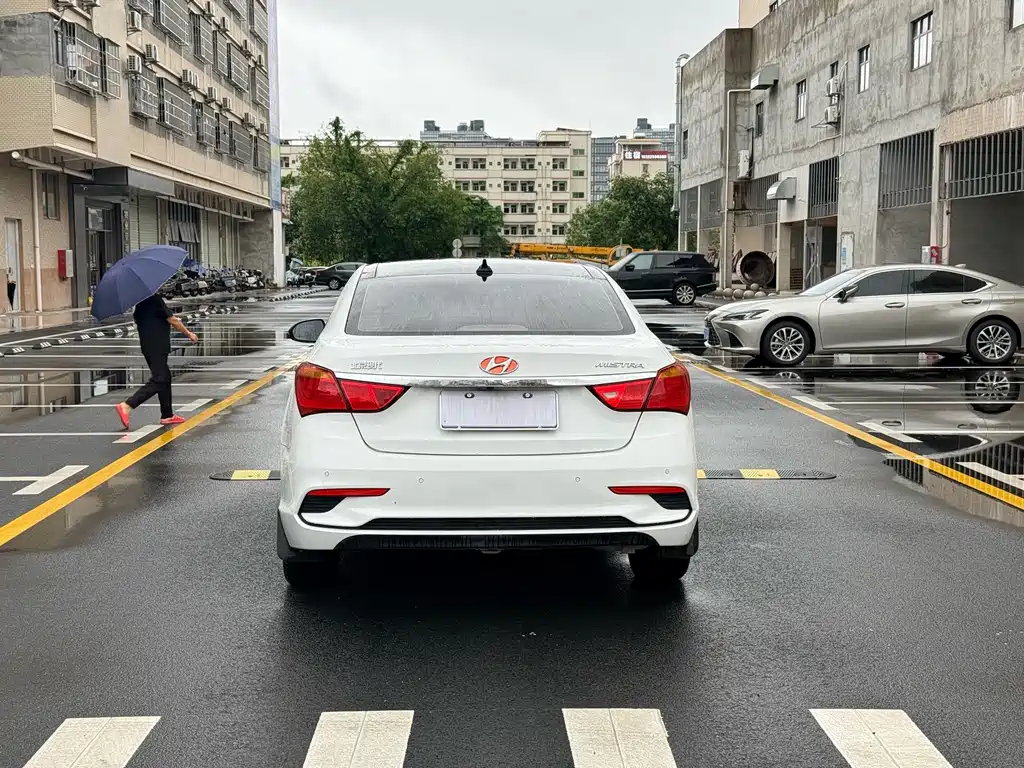 Hyundai Mistra — миниатюра 8