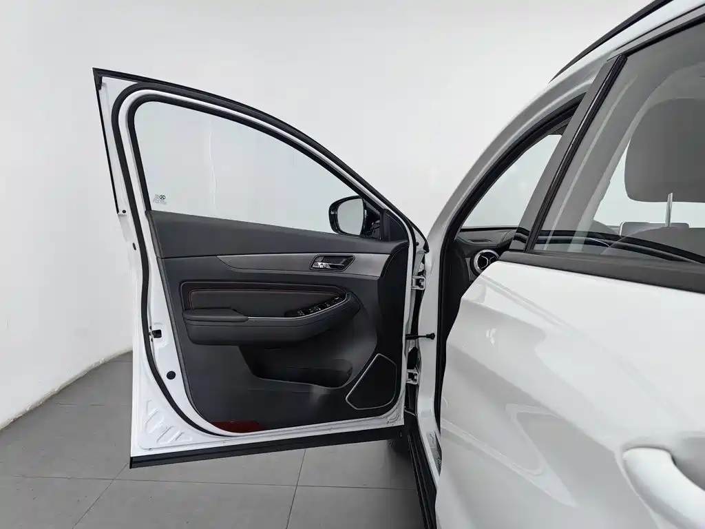 BAIC Zhixing — миниатюра 8