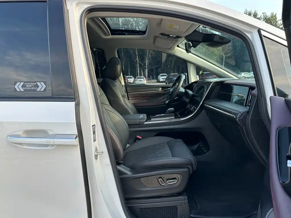 GAC Motor Trumpchi M8 — миниатюра 17