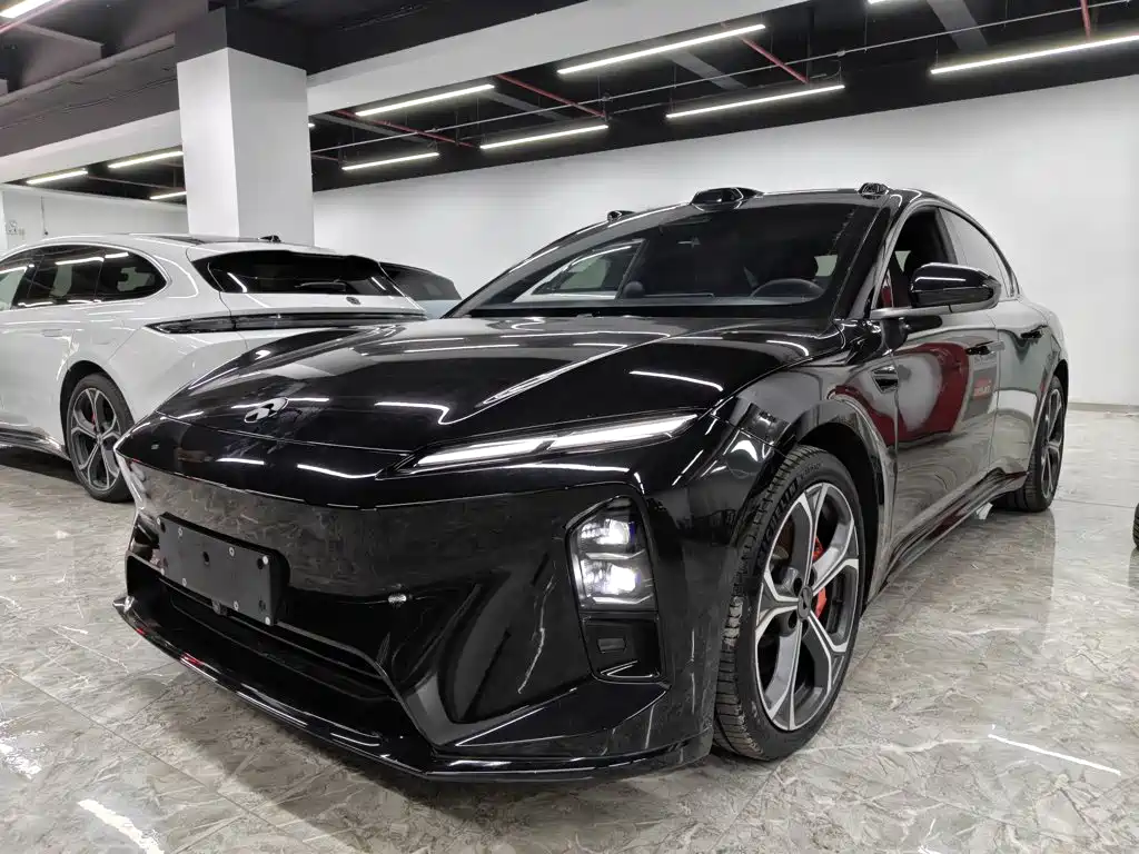 NIO ET5