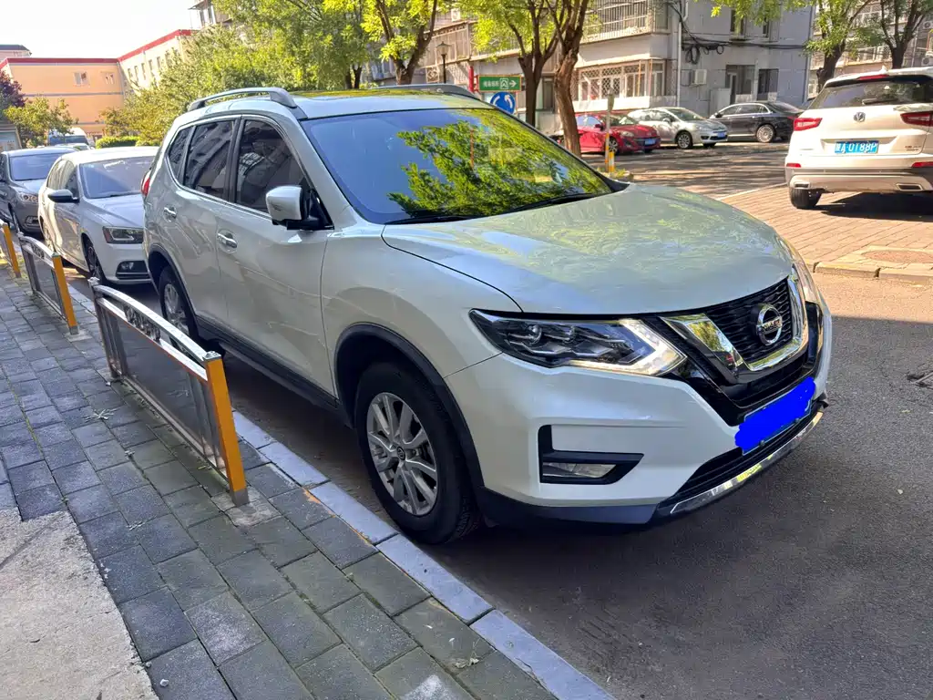 Nissan X-Trail — миниатюра 3
