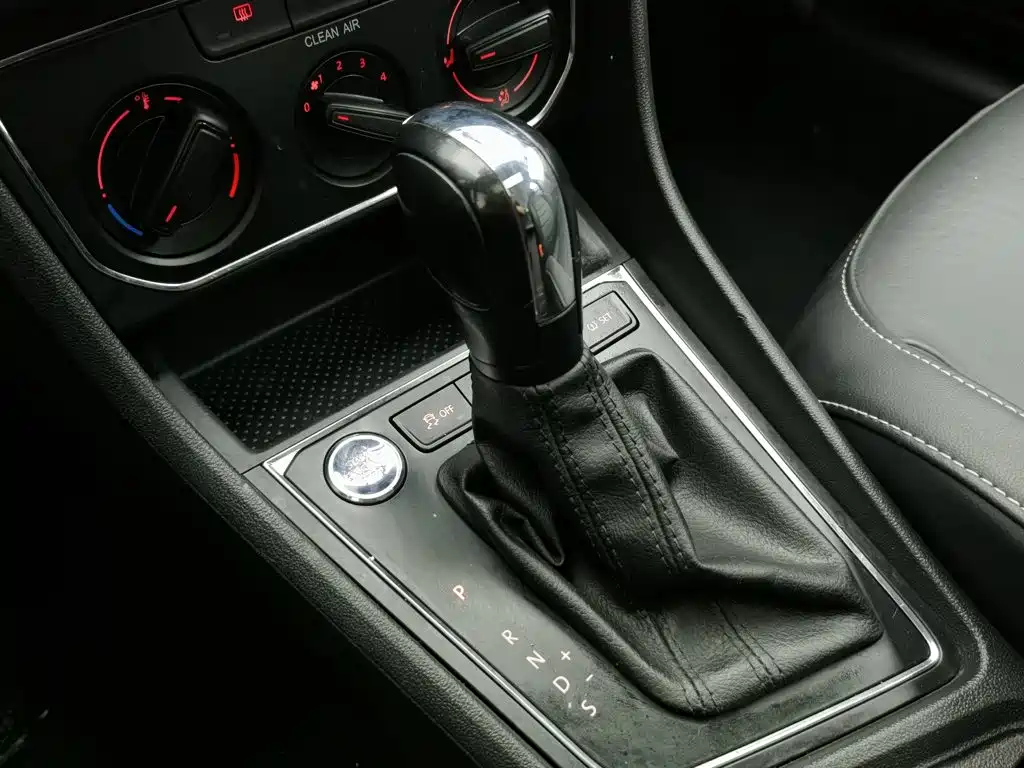 Volkswagen Lavida — миниатюра 13