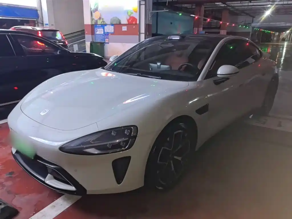 Xiaomi SU7 2024