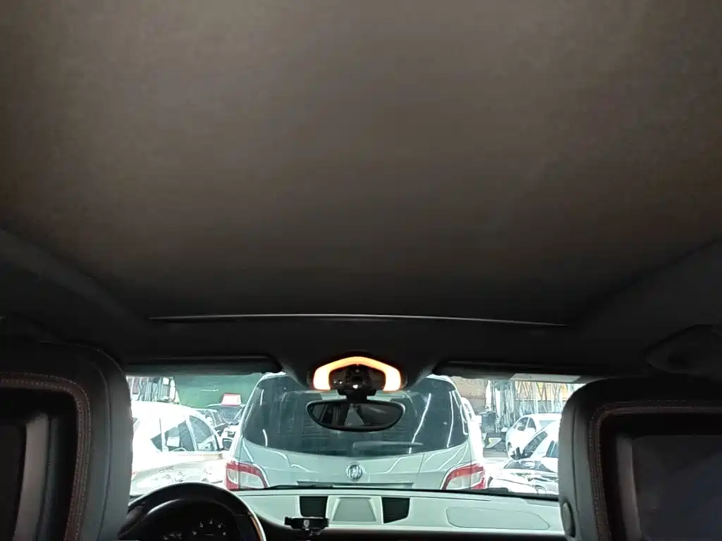 Porsche Macan — миниатюра 18