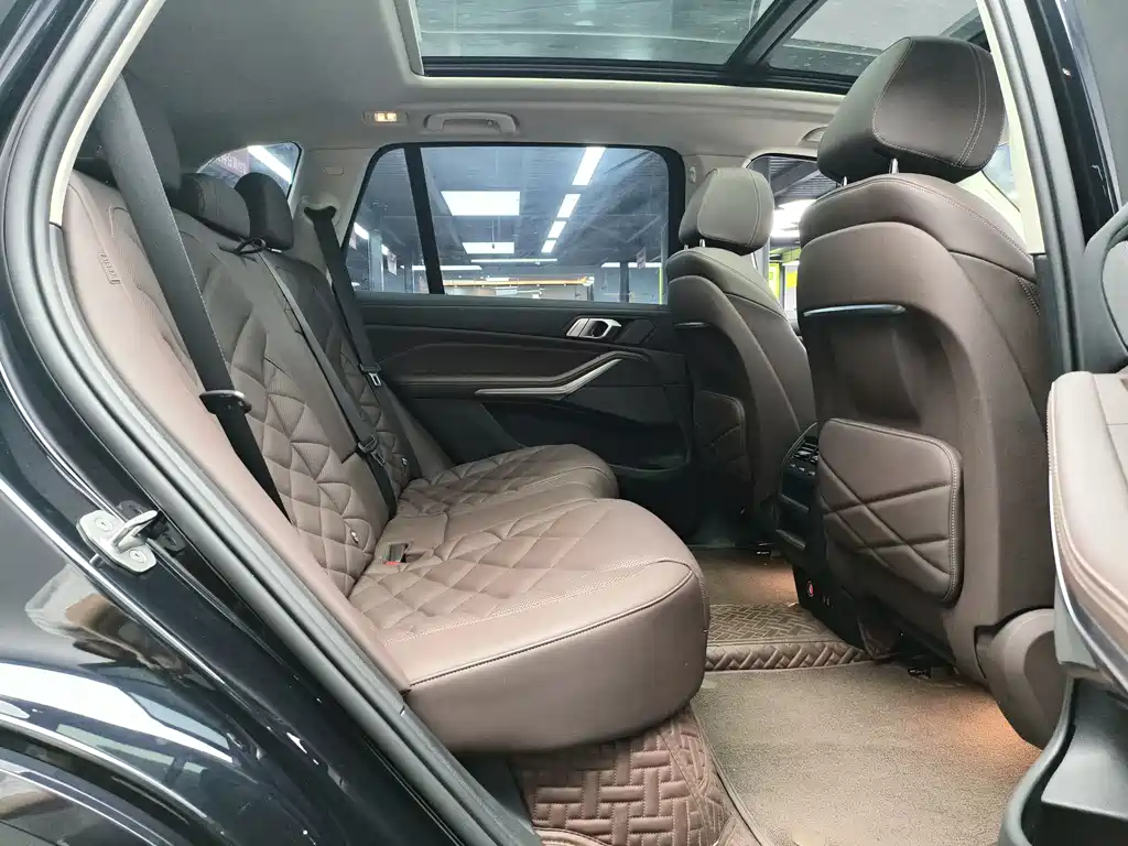 BMW X5 2022 xDrive 30Li M Sport