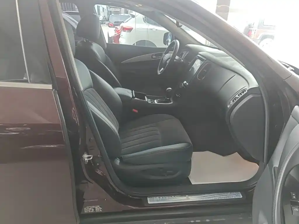 Infiniti QX50 — миниатюра 25