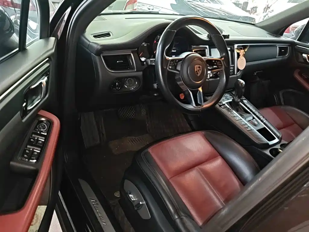 Porsche Macan — миниатюра 16