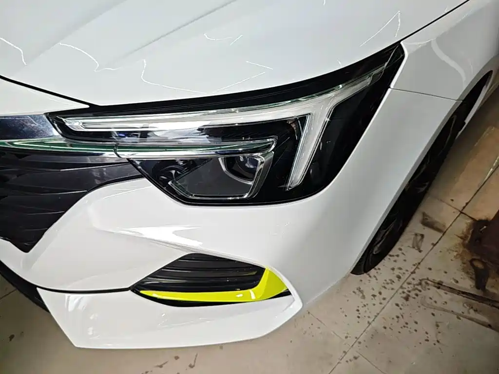 Roewe i6 MAX New Energy — миниатюра 24