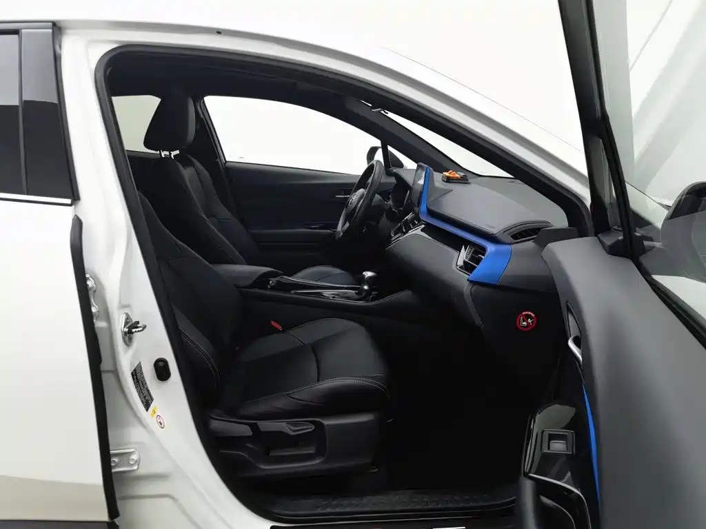 Toyota C-HR — миниатюра 23