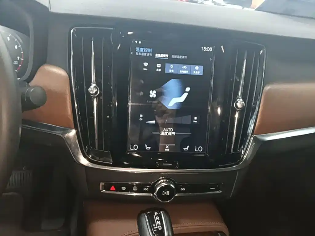Volvo S90 — миниатюра 13