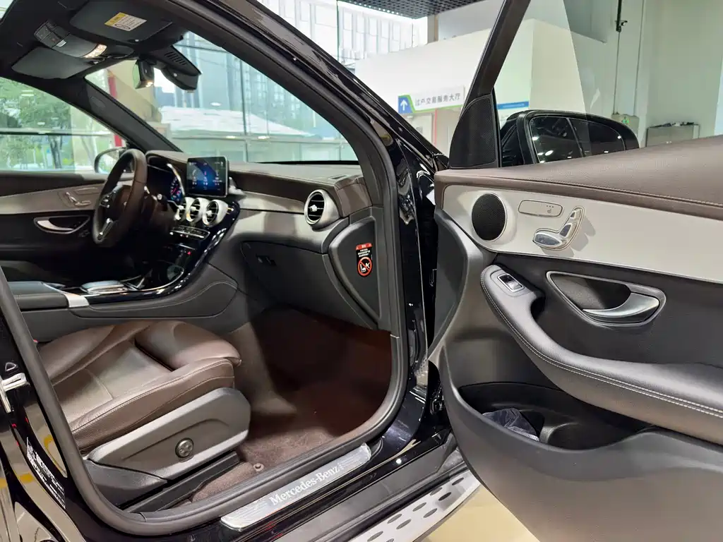 Mercedes-Benz GLC — миниатюра 10