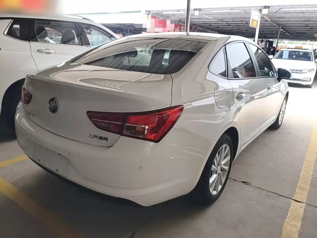 Buick Verano — миниатюра 7