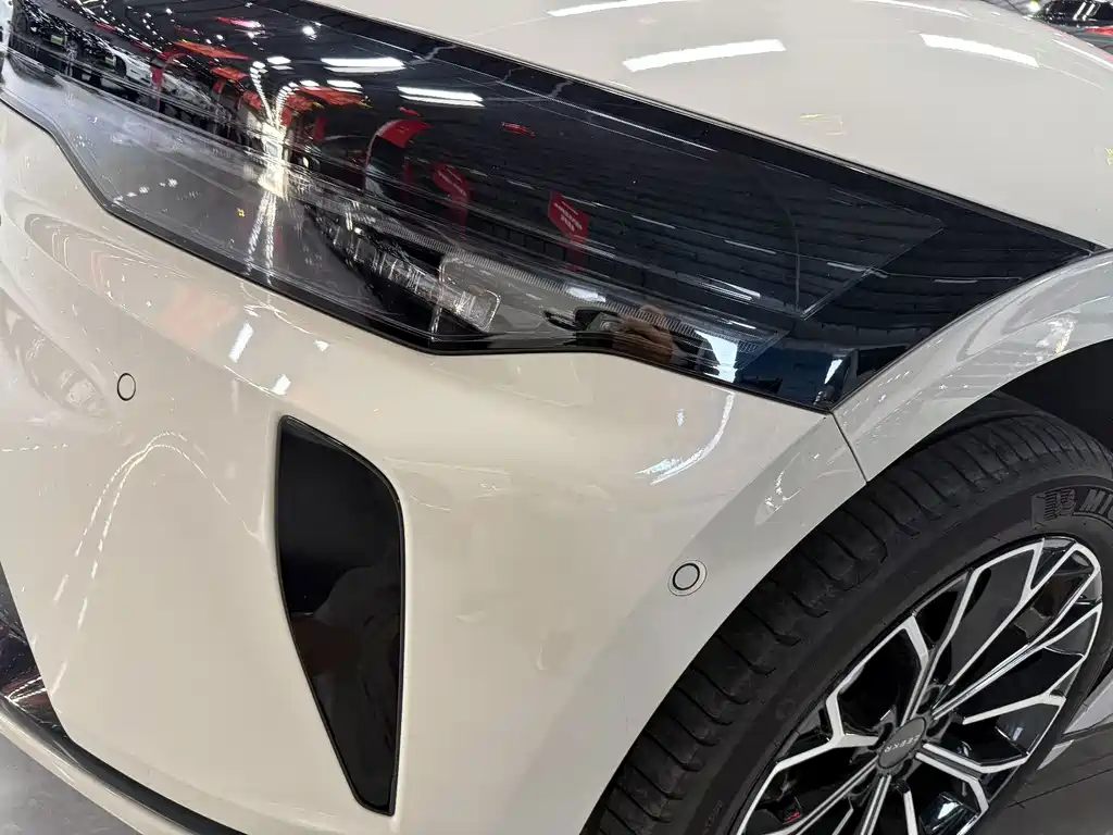 Zeekr 007GT — миниатюра 14