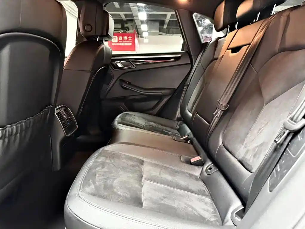 Porsche Macan — миниатюра 9
