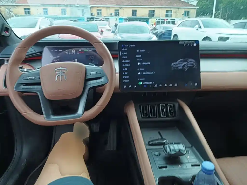 BYD L EV — миниатюра 10