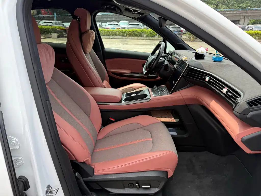 NIO EC6 — миниатюра 11