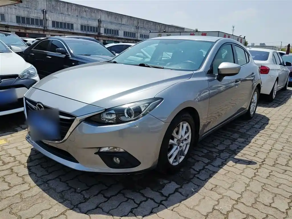 Mazda 3 Axela 2016
