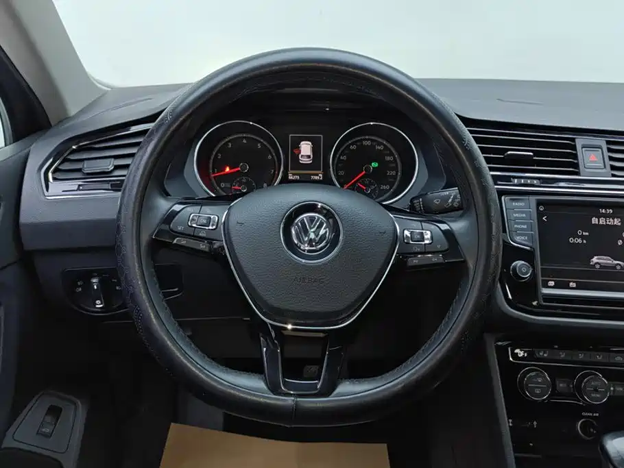 Volkswagen Tiguan L — миниатюра 15