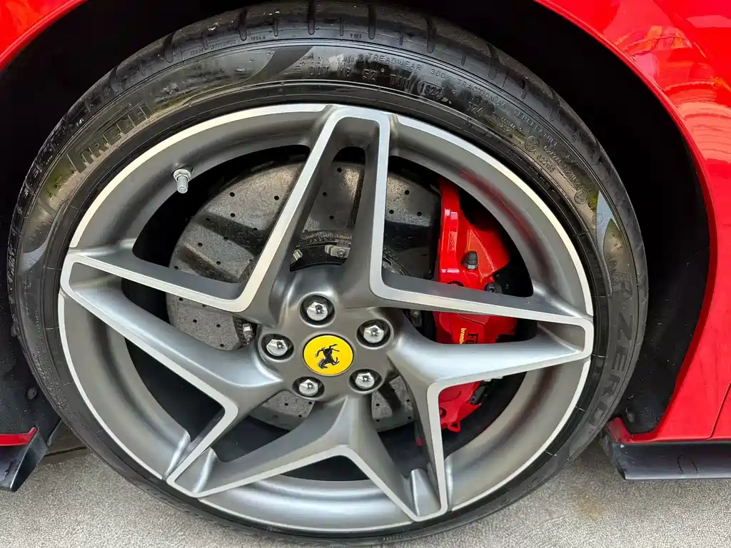 Ferrari F8 Tributo 3.9T V8, фото 9
