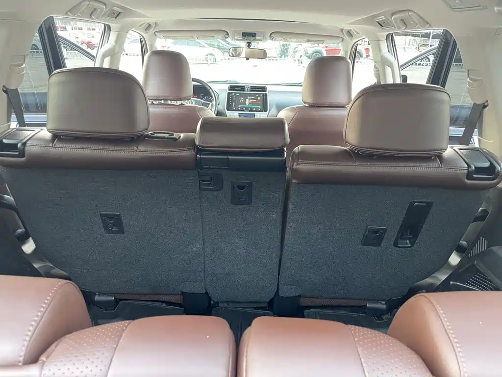 Toyota Prado — миниатюра 4