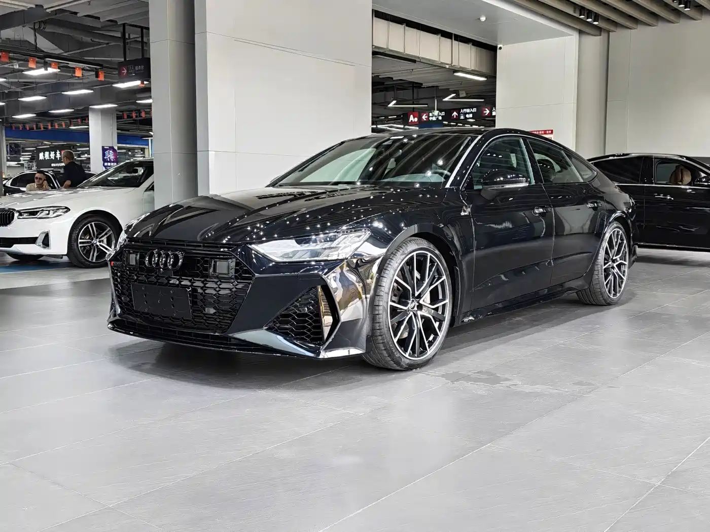 奥迪A7 2023款 55 TFSI quattro 尊享型 2026
