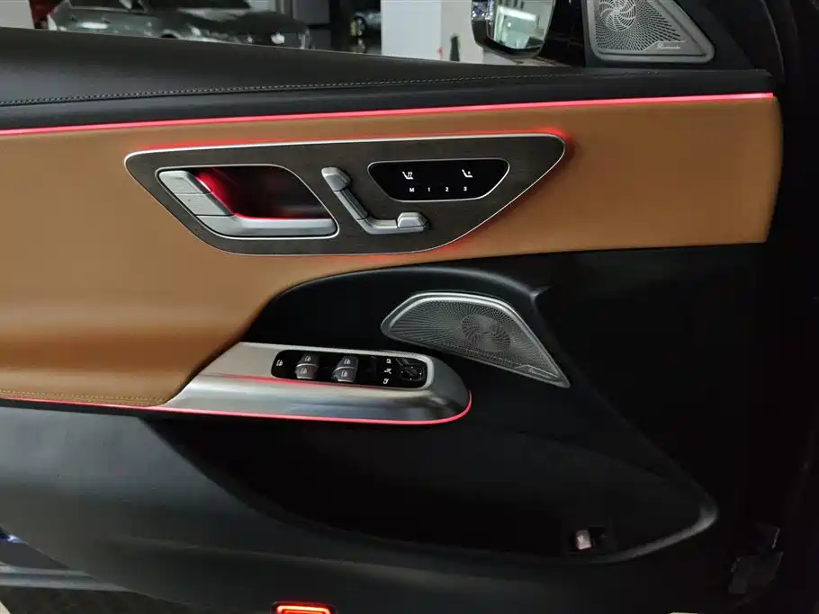 Mercedes-Benz E-Class E 2024 E 300 L Fashion