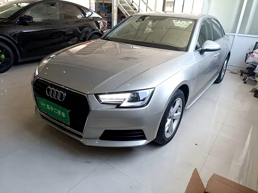Audi A4L 2017 40 TFSI