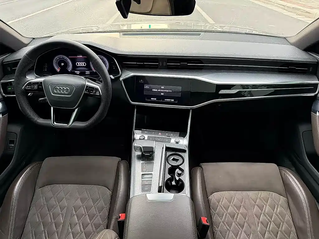 Audi A7L 2022 45 TFSI quattro S-line