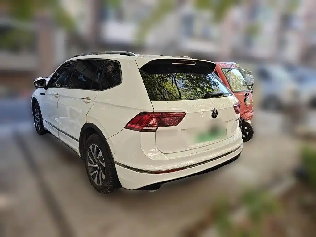 Volkswagen Tiguan L PHEV — миниатюра 4