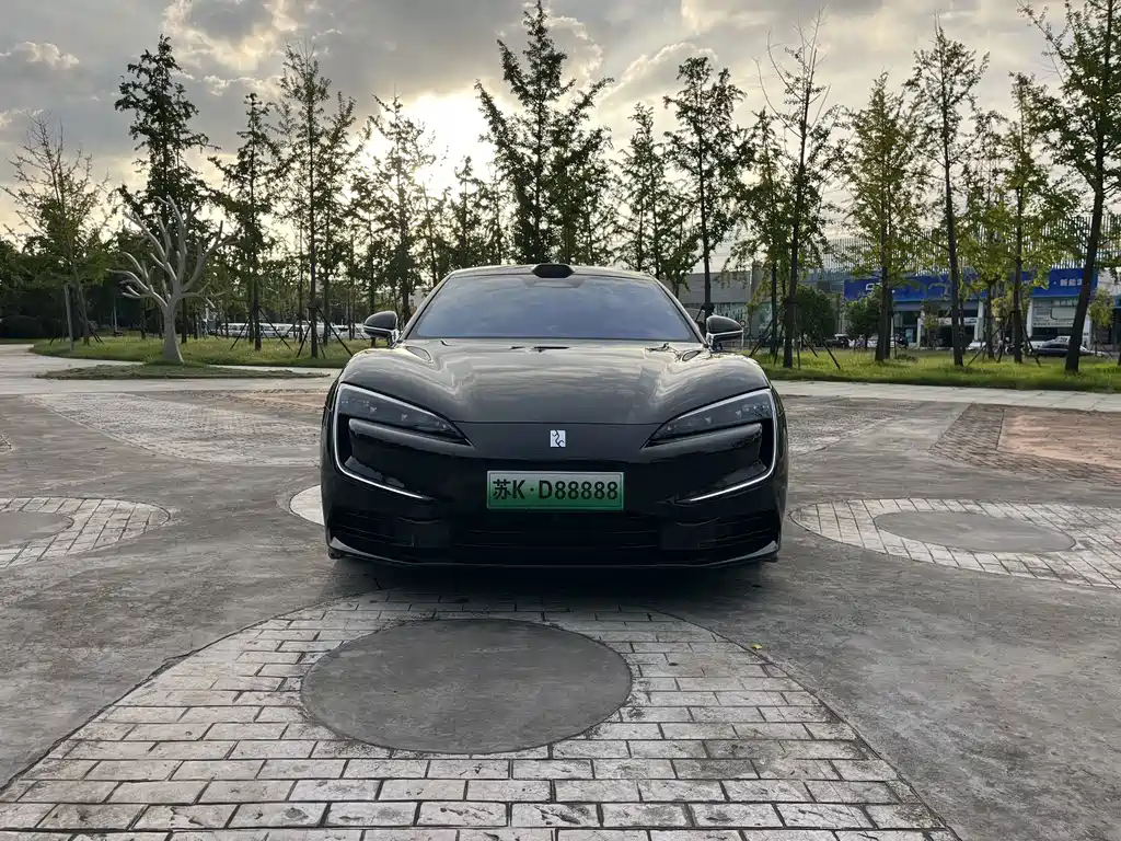 Yangwang Yangwang U7 — миниатюра 2