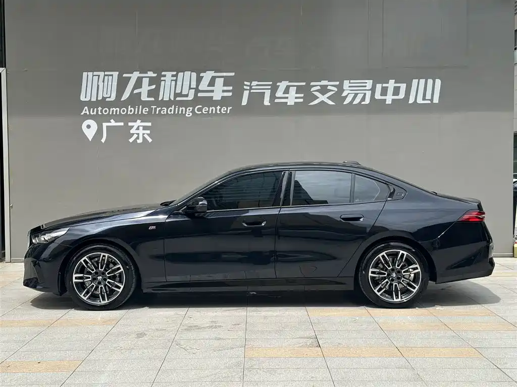 BMW 5 Series 5 2024 525i M Sport