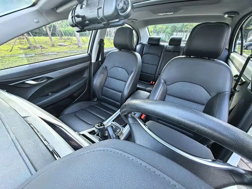 Geely Emgrand — миниатюра 13