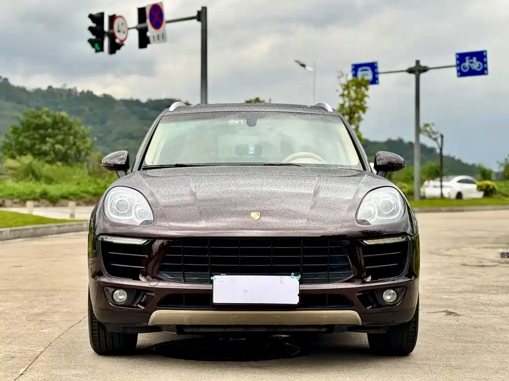 Porsche Macan — миниатюра 4