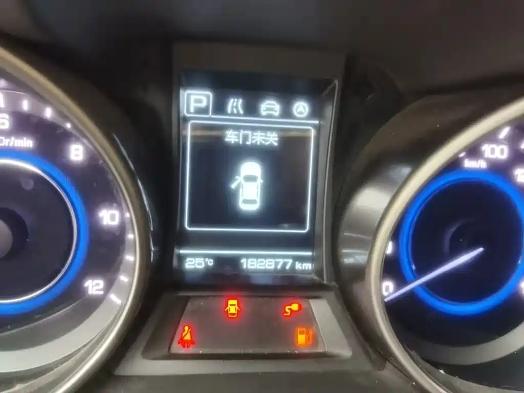 Buick Excelle — миниатюра 24