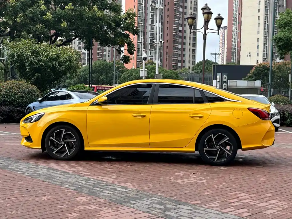 MG MG5 — миниатюра 4