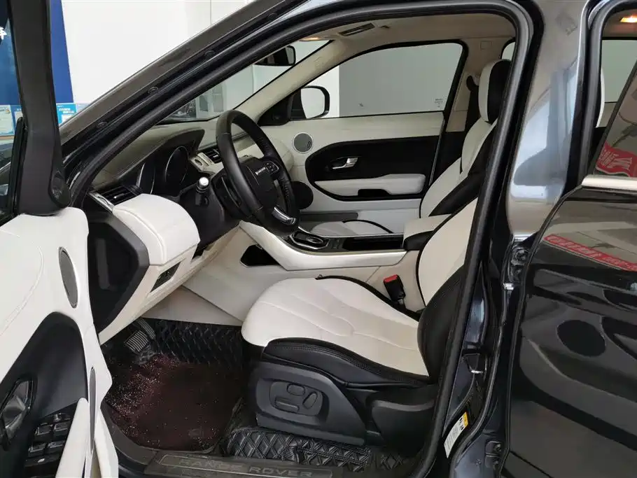 Land Rover Range Rover Evoque 2012 2.0T 5