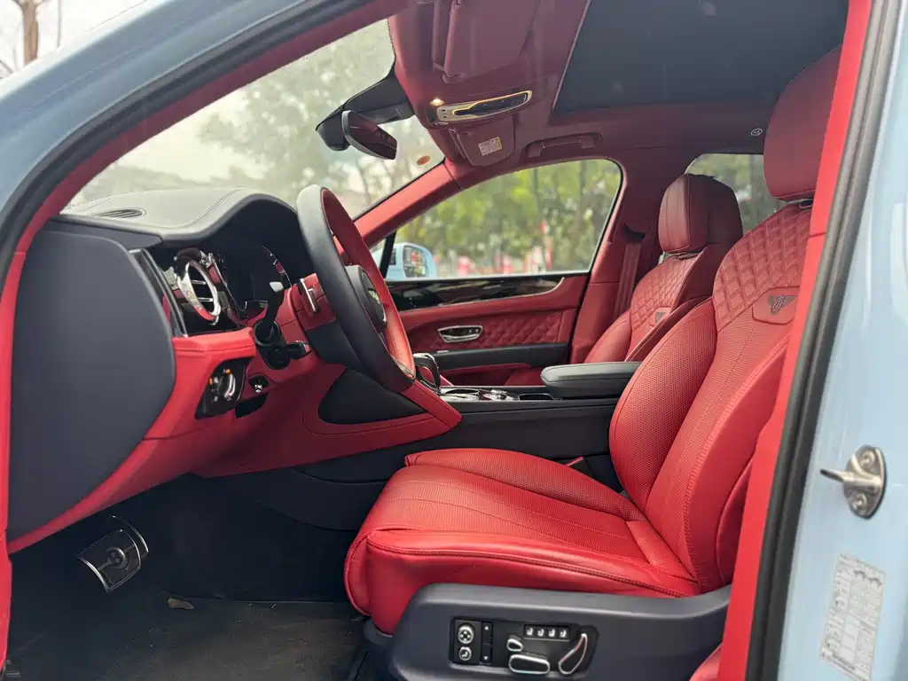 BENTLEY TIMYUE PLUG IN HYBRID