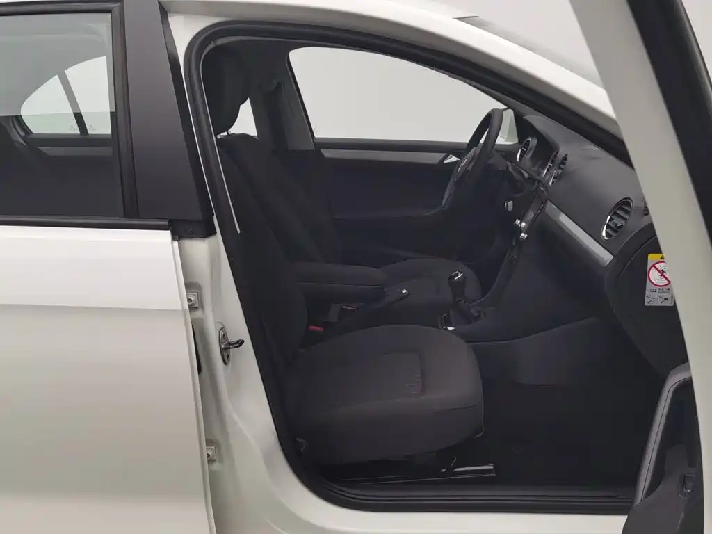 Volkswagen Jetta — миниатюра 23