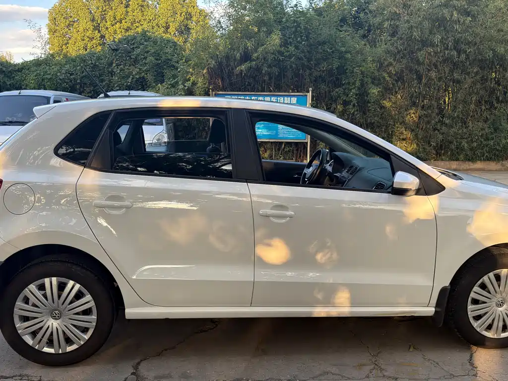 Volkswagen Polo — миниатюра 14