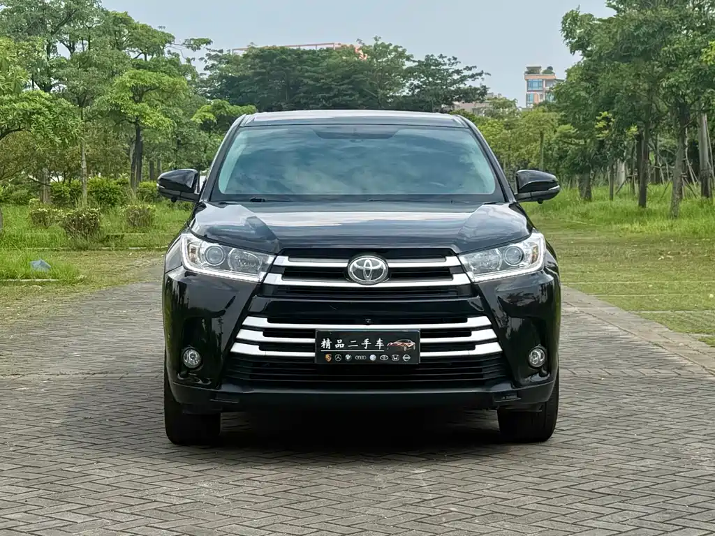 Toyota Highlander 2021 2.0T Elite 7 мест