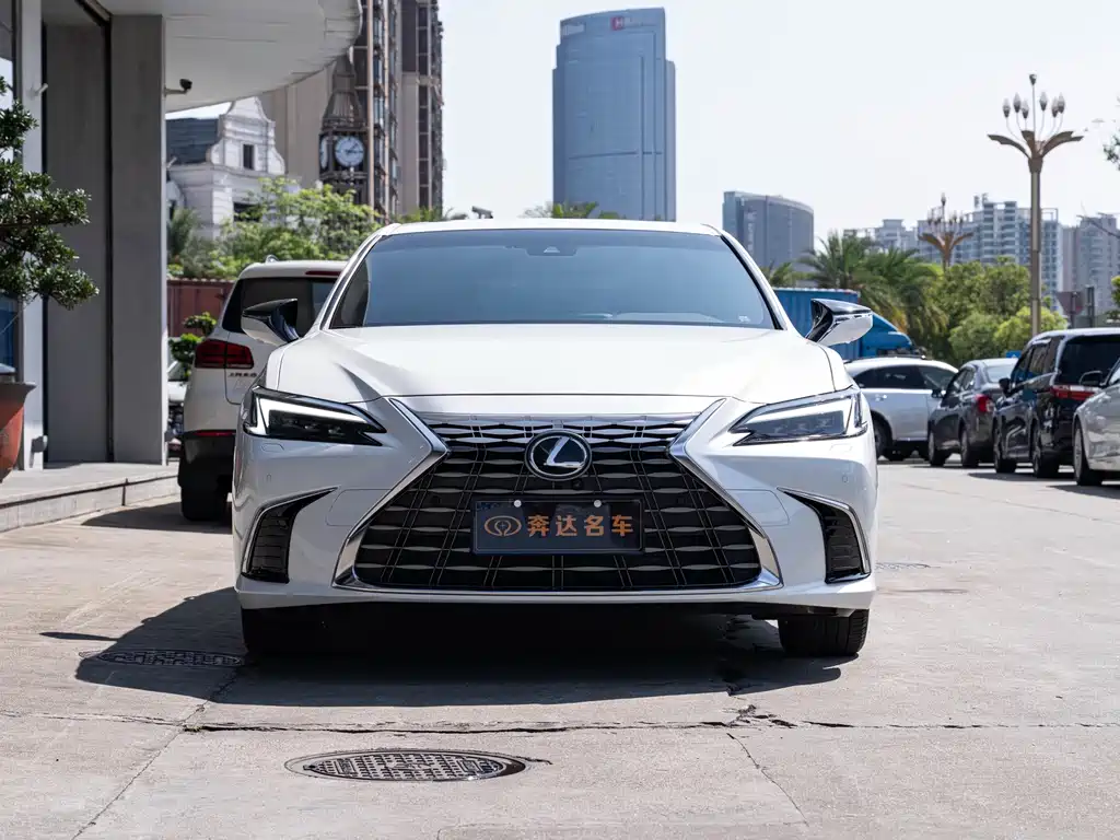 Lexus ES — миниатюра 2