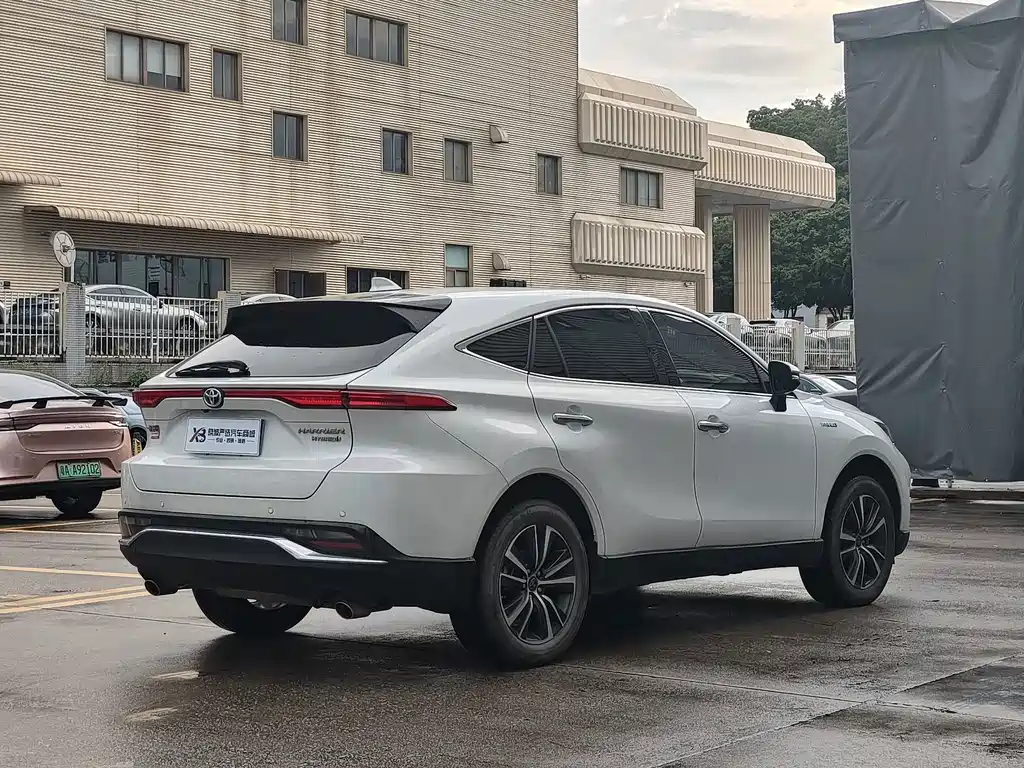 Toyota Harrier — миниатюра 5