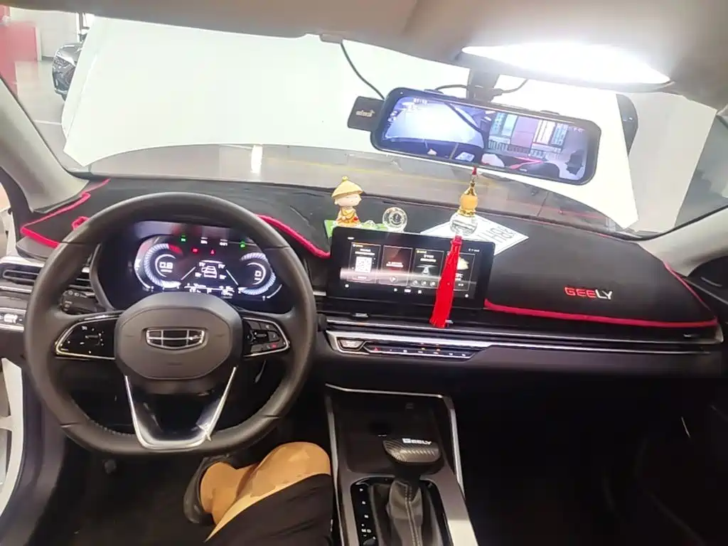 Geely Emgrand — миниатюра 10