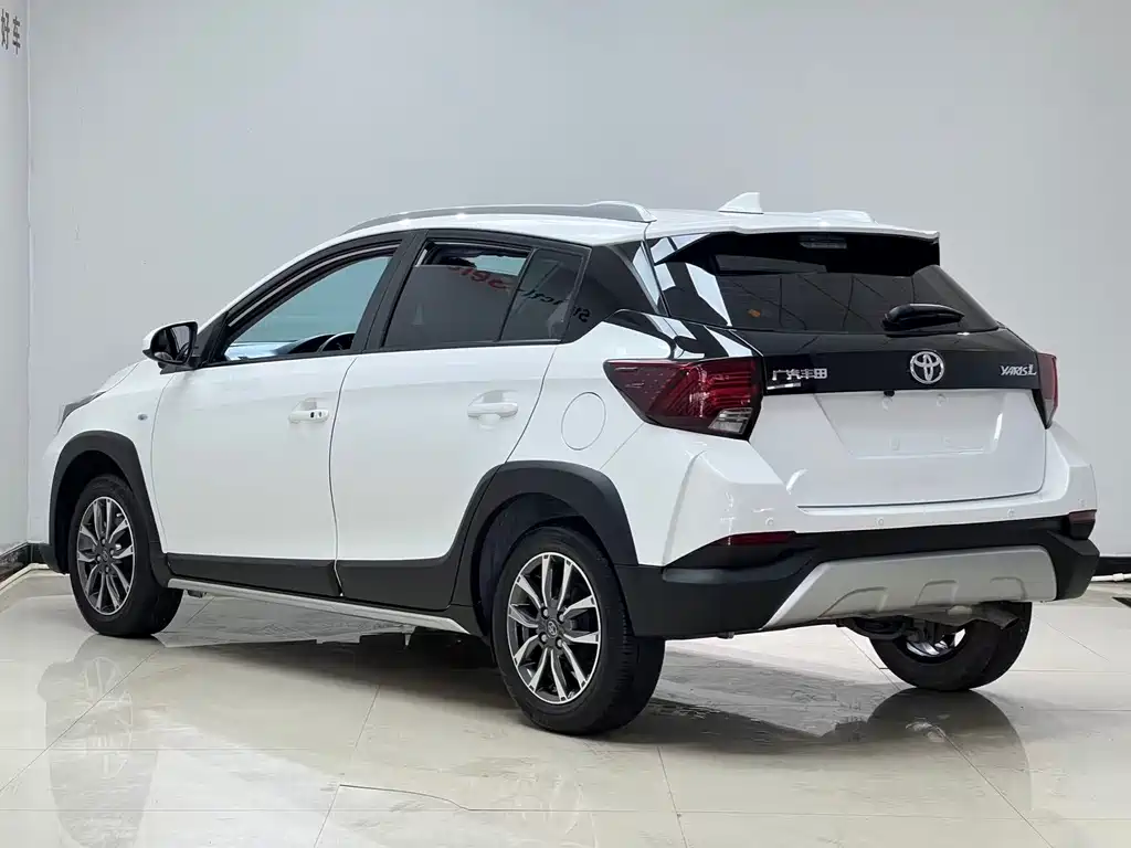 Toyota Yaris L — миниатюра 4