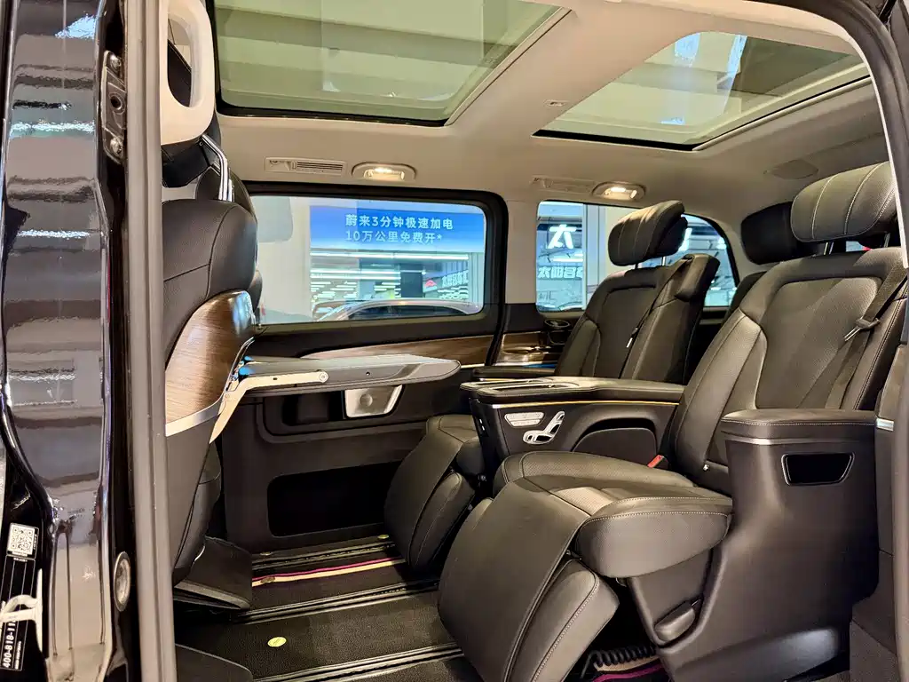 Mercedes-Benz V-Class — миниатюра 9