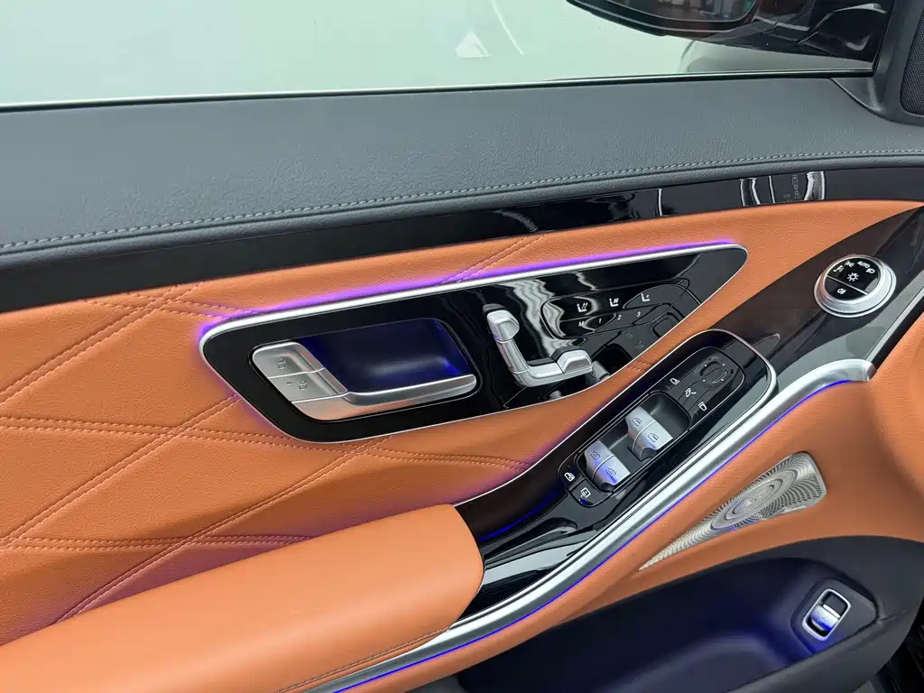 Mercedes-Benz S-Class — миниатюра 17